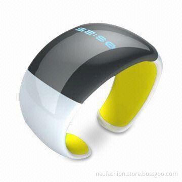 Bluetooth Bracelet with Two-button Operating System, Clock and Caller ID BW13